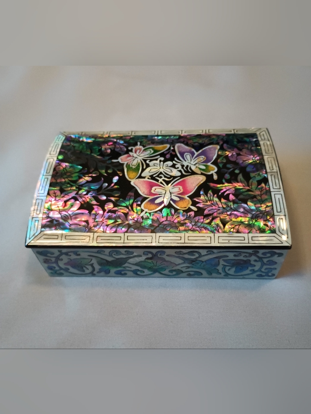 Mother Of Pearl Small Jewelry Lacquered Trinket Box